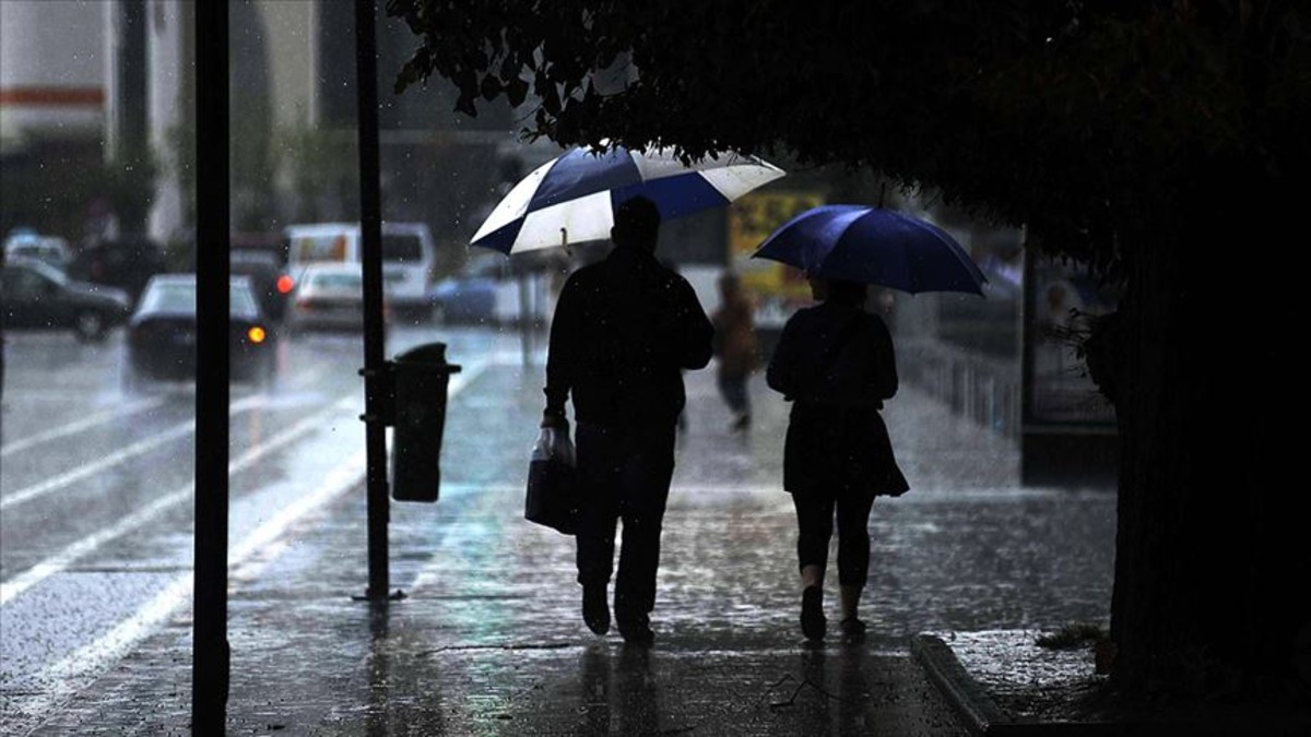 Kar gitti, yalancı bahar geldi! Meteoroloji uyardı: Sıcaklıklar mevsim normallerinin &uuml;zerine &ccedil;ıkacak, G&ouml;rsel 1