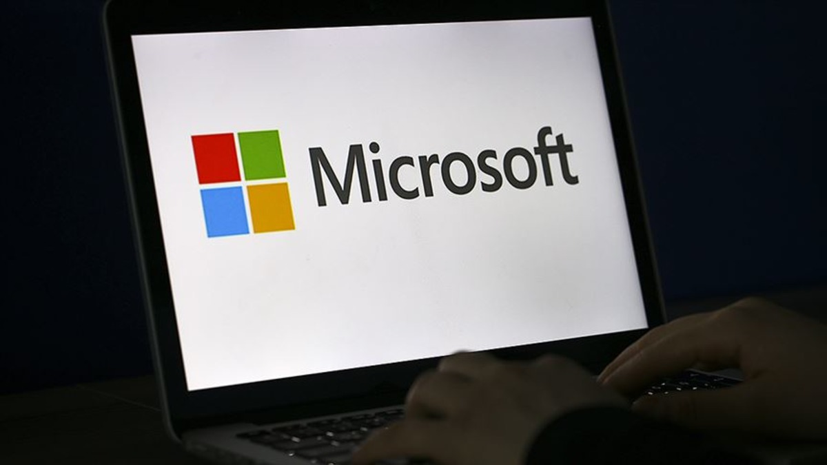 Microsoft&rsquo;ta "B&ouml;l&uuml;nme" sinyali: Hisseler 500 doları aşınca g&ouml;zler o ihtimale &ccedil;evrildi, G&ouml;rsel 2