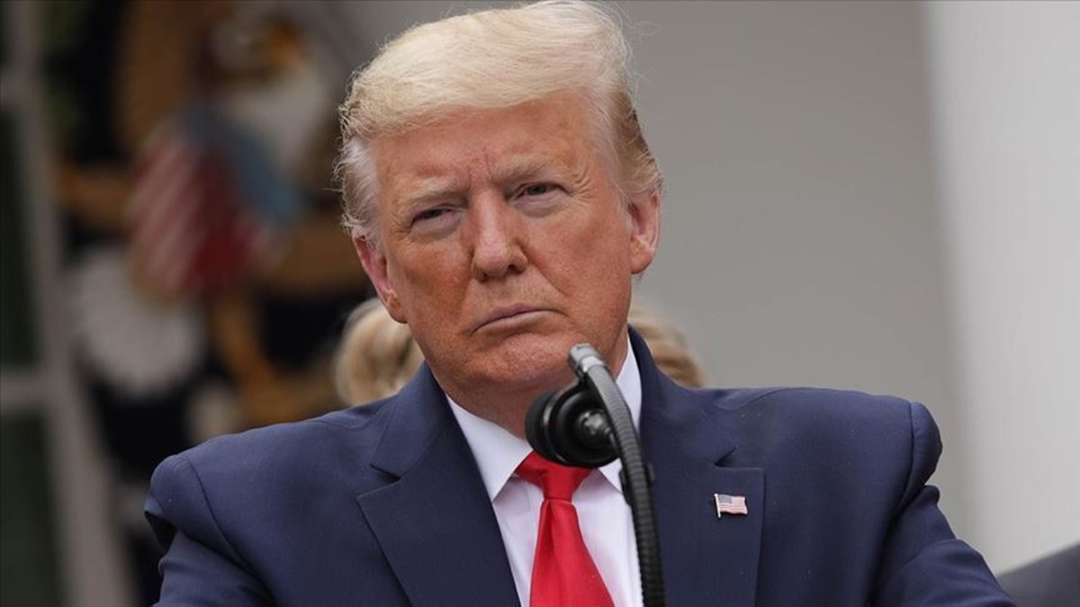 Trump&rsquo;ın sert tarifelerinde geri adım! Meksika ve Kanada g&uuml;mr&uuml;k vergilerinden ge&ccedil;ici olarak muaf tutuldu, G&ouml;rsel 1