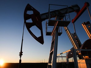 Petrol piyasasında r&uuml;zgar tersine d&ouml;n&uuml;yor: 2026 i&ccedil;in "Bolluk" m&uuml;jdesi!