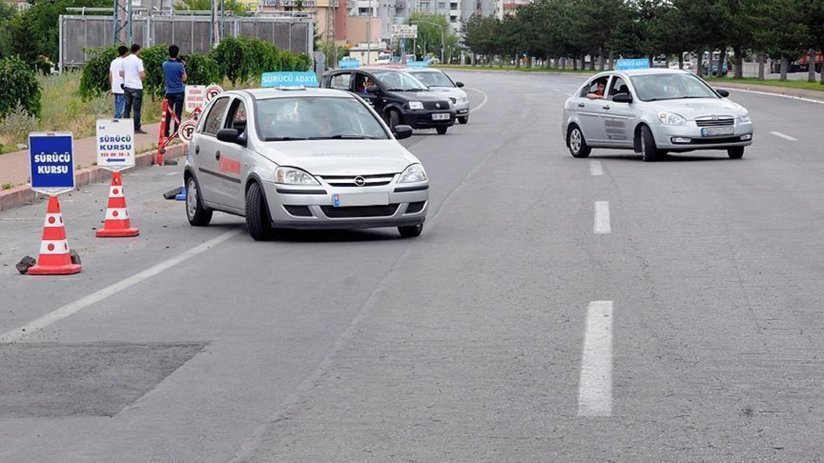 Ehliyet almak isteyenleri ilgilendiriyor! Direksiyon sınavları mercek altına alınacak, Görsel 3