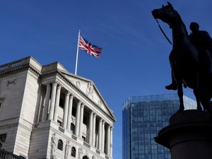 İngiltere Merkez Bankası İ&ccedil;in Faiz İndirimi Beklentisi G&uuml;&ccedil;leniyor