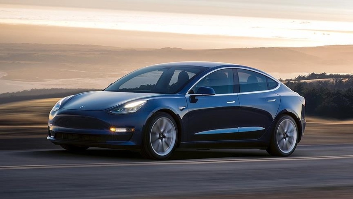 Elon Musk ın tutumu pahalıya patladı! Tesla nın Avrupa satışları rekor d&uuml;ş&uuml;şte, G&ouml;rsel 1