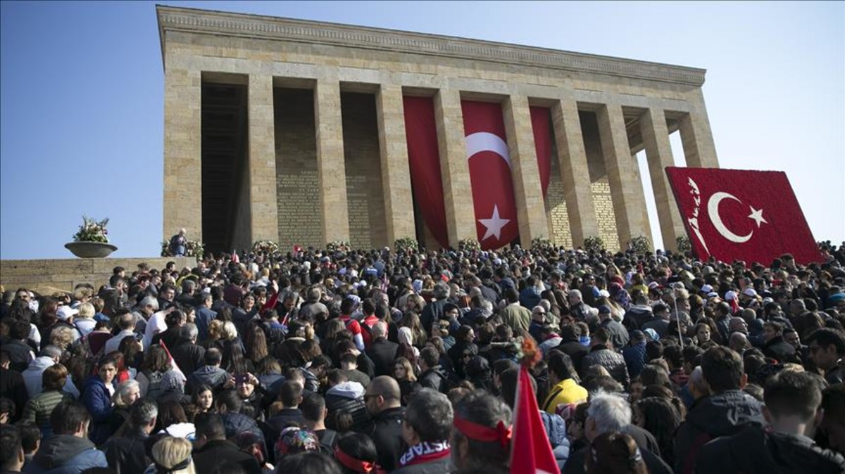 10 Kasım 2025 Pazartesi resmi tatil mi? Okullar, bankalar ve kamu kurumları açık mı? İşte yanıtı, Görsel 3