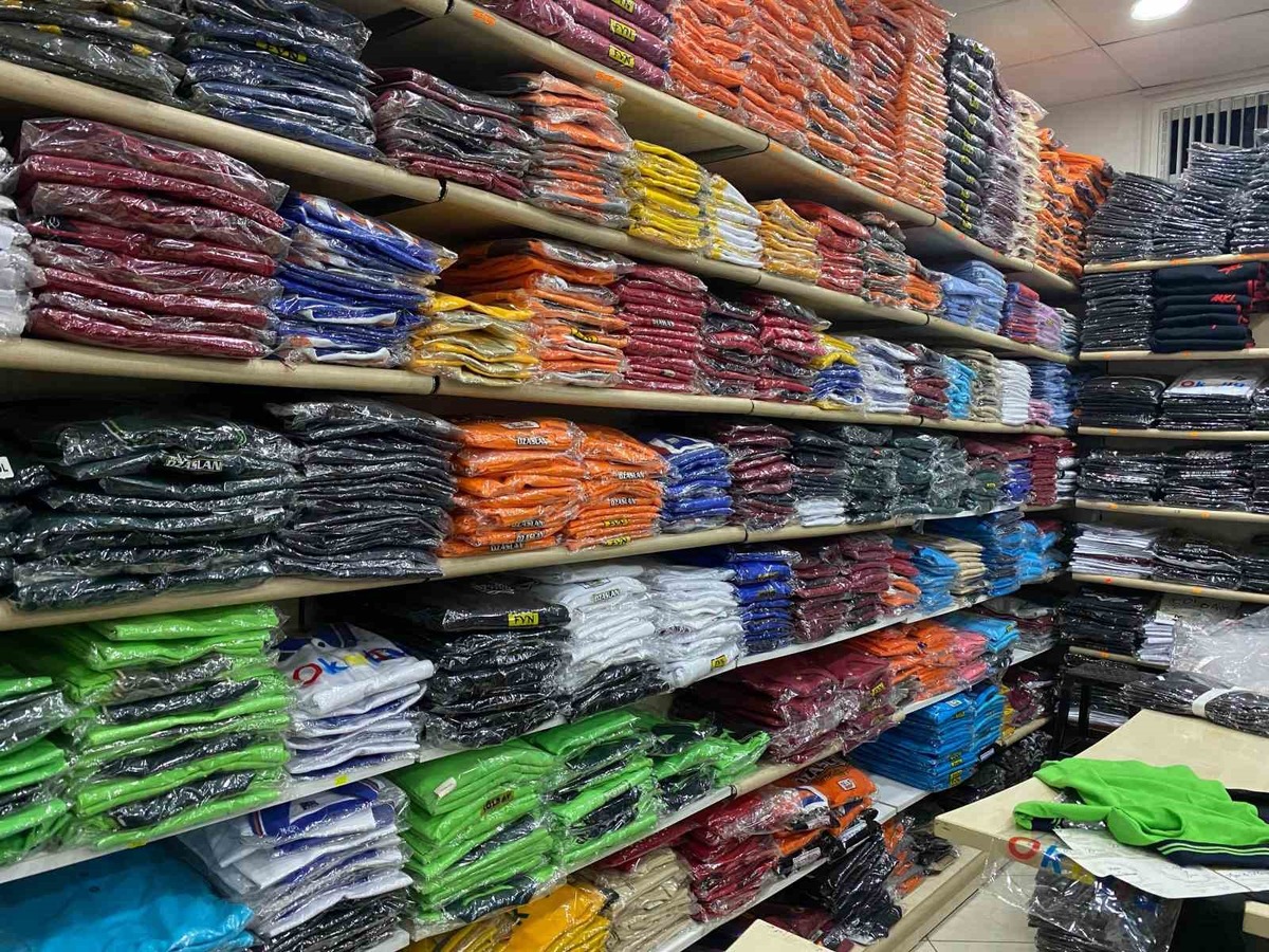Kumaşı inceltip, dikişi azaltıp satıyorlar! Mağazaların  Outlet  oyunu, G&ouml;rsel 3