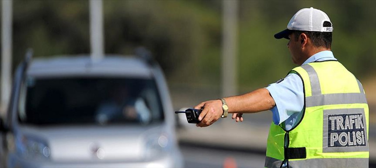 Genelge yayımlandı! Trafik levhaları ve hız sınırları baştan d&uuml;zenlenecek, G&ouml;rsel 1