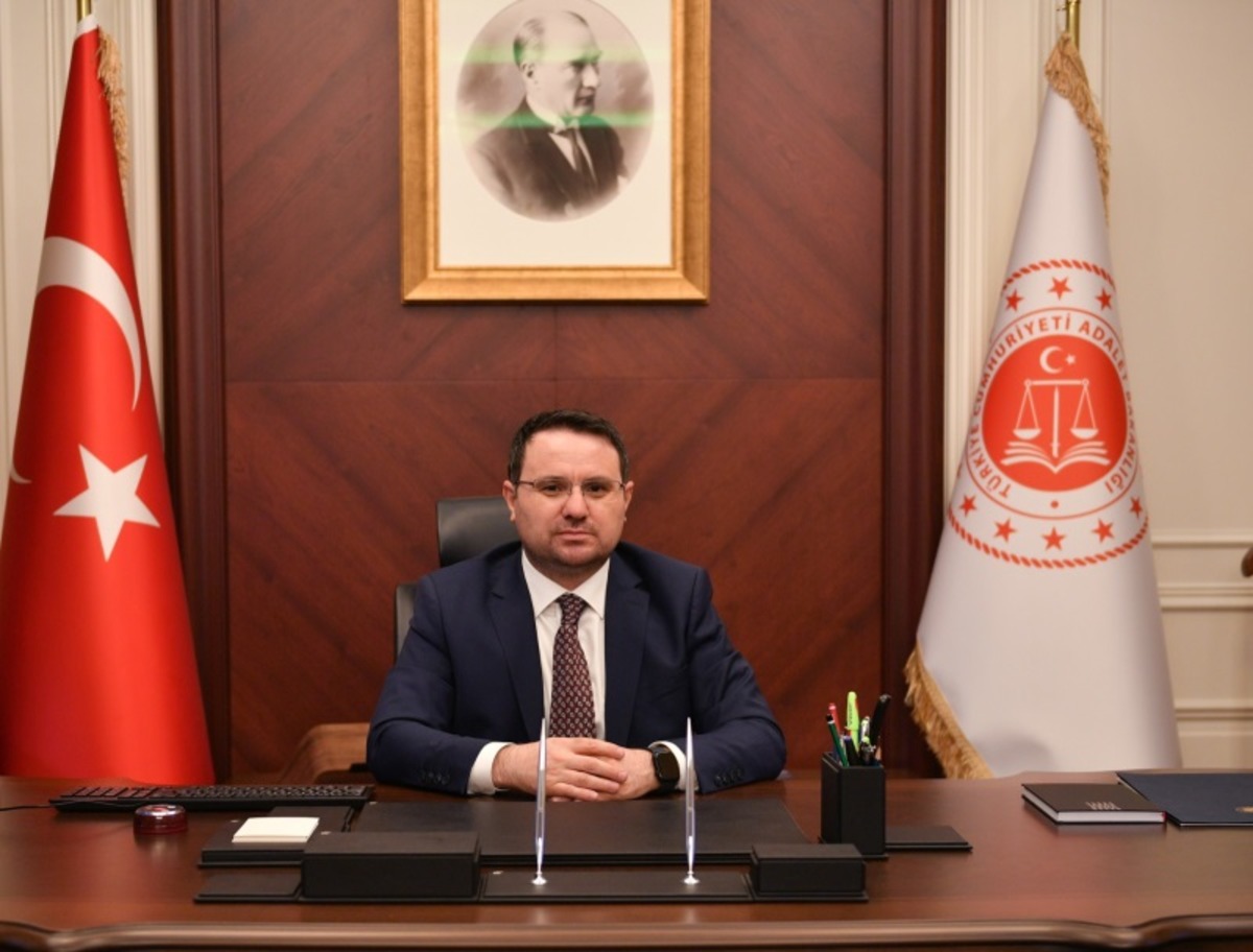 S&ouml;zleri pahalıya patladı: &Ouml;zg&uuml;r &Ouml;zel, Akın G&uuml;rlek&rsquo;e tazminat &ouml;deyecek!, G&ouml;rsel 2