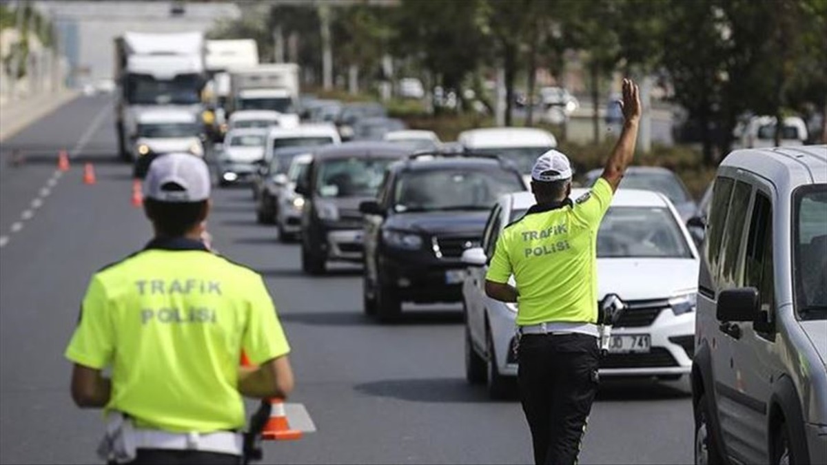 Genelge yayımlandı! Trafik levhaları ve hız sınırları baştan d&uuml;zenlenecek, G&ouml;rsel 5