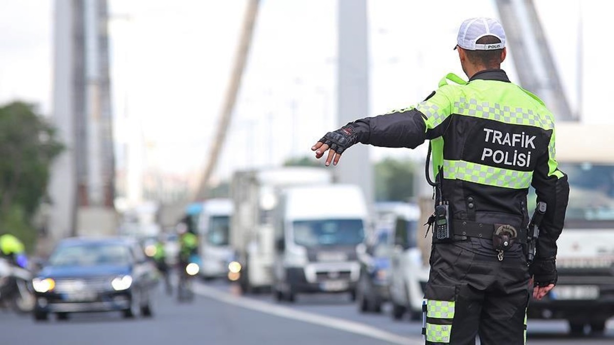 Genelge yayımlandı! Trafik levhaları ve hız sınırları baştan d&uuml;zenlenecek, G&ouml;rsel 4