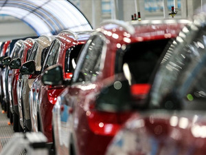 Otomotiv'de rekor &uuml;st&uuml;ne rekor! 4 ayda tarihi zirve: En &ccedil;ok o &uuml;lkeye ihracat yapıldı