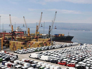 Otomotiv sekt&ouml;r&uuml; 2025'te zirveye koşuyor! Yılın ilk yarısında rekor ihracat