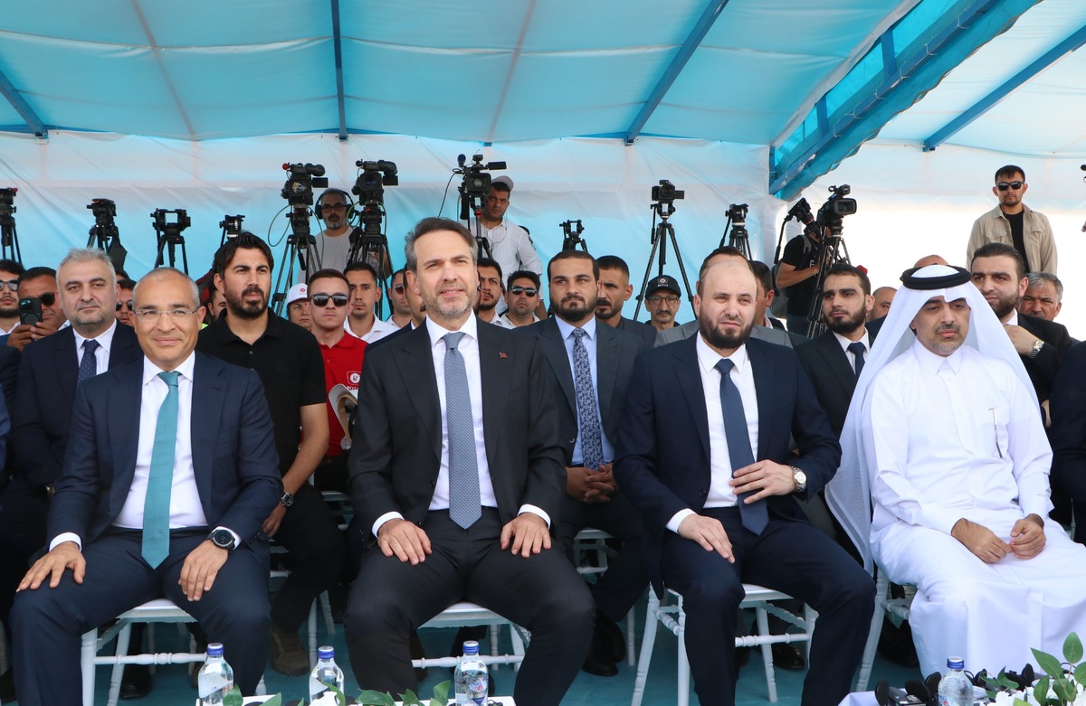 Bakan Bayraktar duyurdu! Suriye de başladı: "5 milyon hanenin ihtiyacı karşılanacak", G&ouml;rsel 1