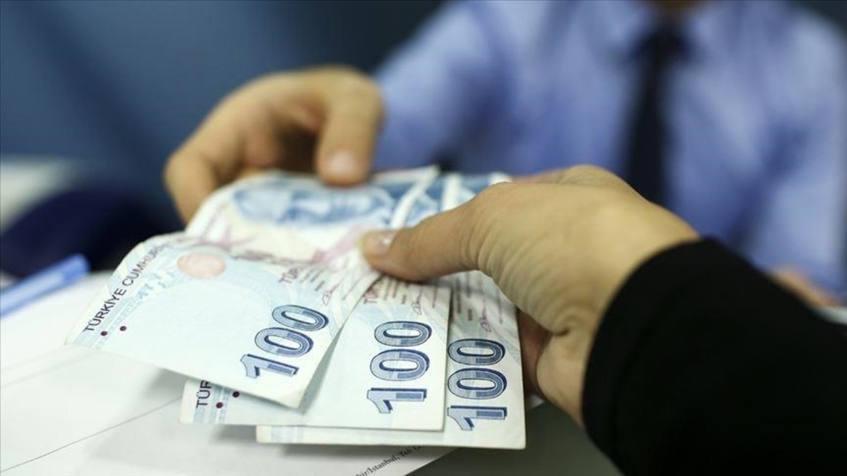 SON DAKİKA|Kamuda d&uuml;ğ&uuml;m &ccedil;&ouml;z&uuml;ld&uuml;! Y&uuml;z binlerce &ccedil;alışan bekliyordu: HAK-İŞ ve T&Uuml;RK-İŞ zam i&ccedil;in imzayı attı, G&ouml;rsel 4