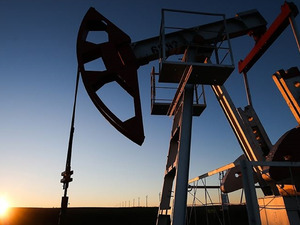 Brent petrol&uuml;n varili 69,25 dolardan işlem g&ouml;r&uuml;yor