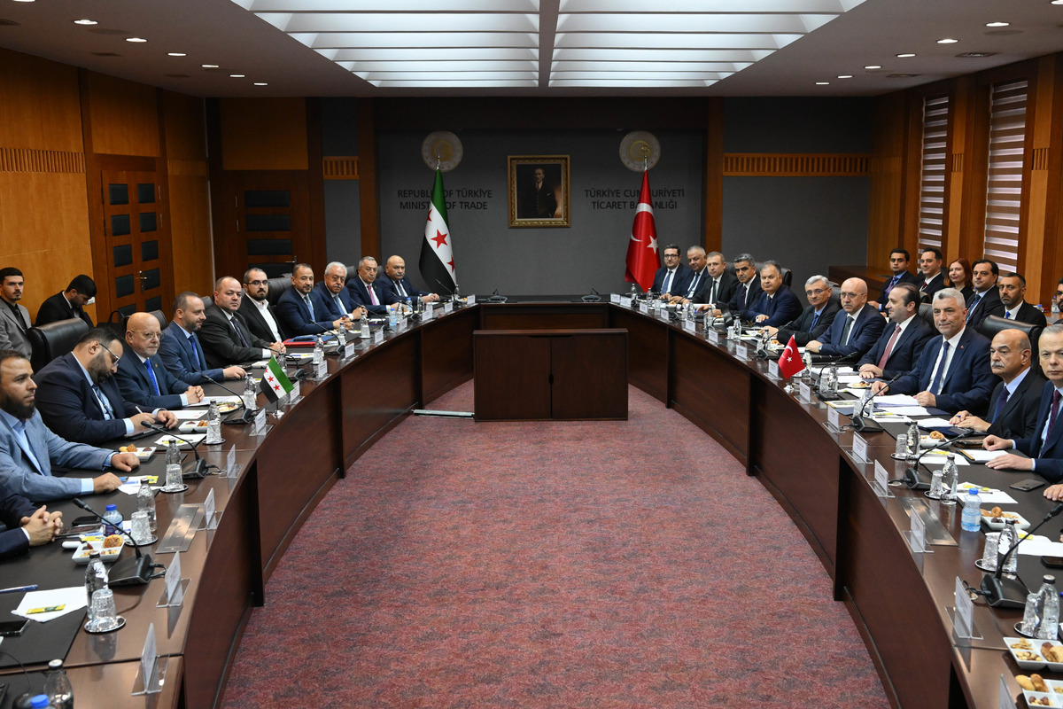 Bakan Bolat:" Halep, g&uuml;&ccedil;l&uuml; bir lojistik &uuml;s olacak", G&ouml;rsel 1
