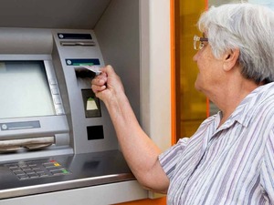 Bankalar yarışı hızlandırdı! Emekliye &ccedil;ift promosyon verilecek