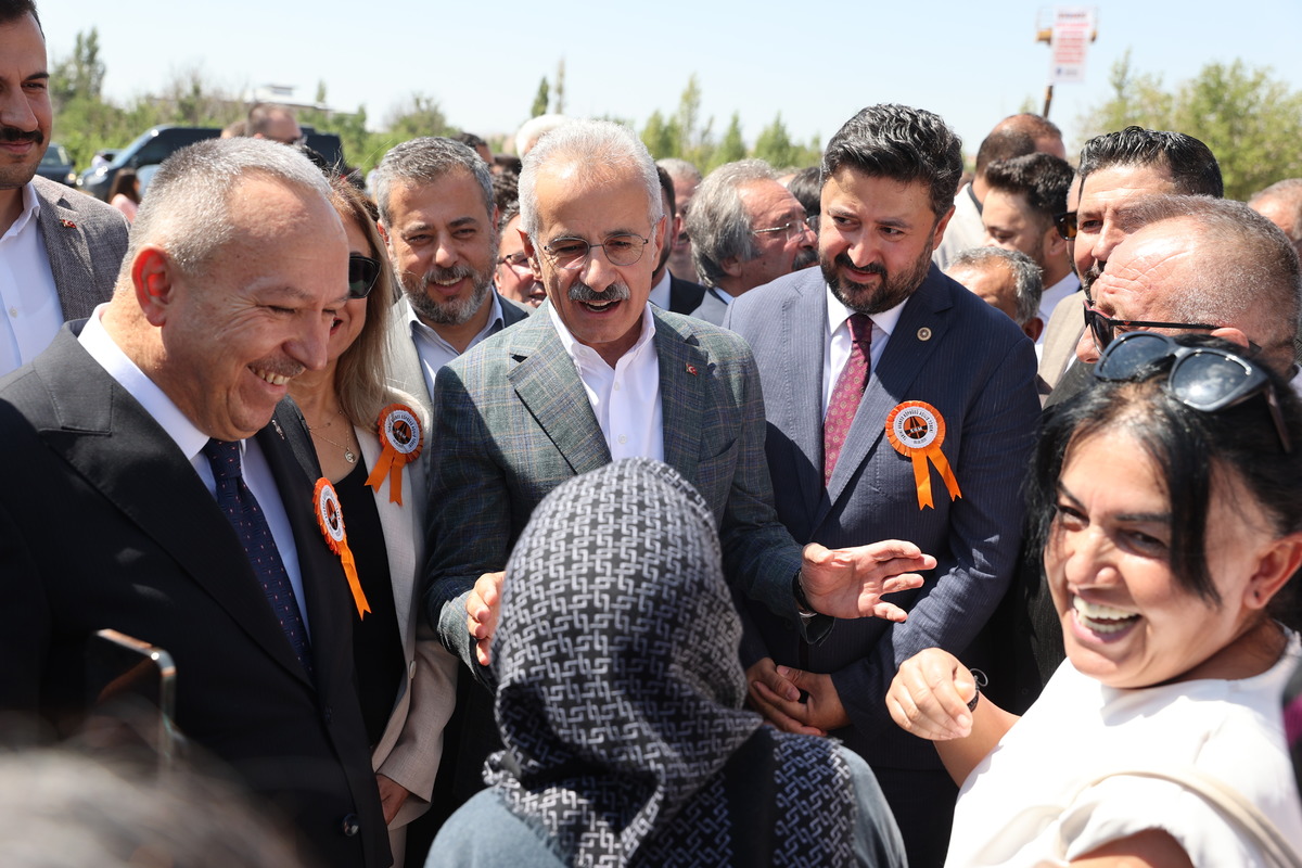 Bakan Uraloğlu açıkladı! Yolcu kapasitesi 2 milyona çıkıyor, Görsel 2