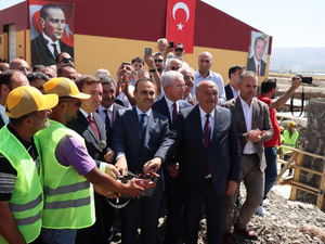 Bakan Kacır 240 milyon liralık yatırım desteğini a&ccedil;ıkladı