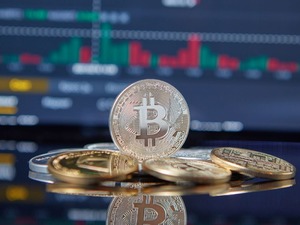Bitcoin rekor seviyeden uzak kaldı: Sert d&uuml;zeltmeye dikkat!