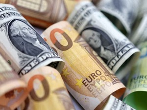 Dolar, Euro ve Sterlin ka&ccedil; TL? (25 Ağustos 2025)