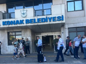 Konak Belediyesi'nde memurlar iş bıraktı