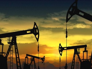 Brent petrol&uuml;n varili 60,77 dolardan işlem g&ouml;r&uuml;yor