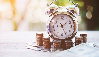 Borsa d&uuml;şerken en &ccedil;ok para girişi ve &ccedil;ıkışı olan hisseler