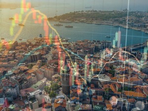 Her &uuml;&ccedil; İstanbulludan biri kredi kartı asgarisi &ouml;deyebiliyor
