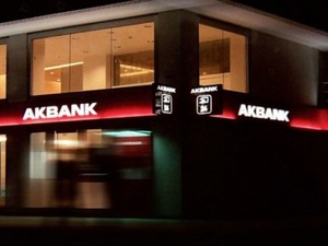 Akbank'ta &uuml;st d&uuml;zey atamalar