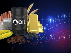 Ne altın ne g&uuml;m&uuml;ş ne de dolar&hellip; O emtiada ralli hızlandı: Rekor seviye zorlanıyor!
