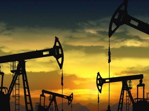 Brent petrol&uuml;n varili 61,38 dolardan işlem g&ouml;r&uuml;yor