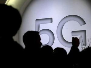 5G ihalesi başladı: Milyon dolarlar havalarda u&ccedil;tu! İşte 3 b&uuml;y&uuml;klerden gelen dev rakamlar