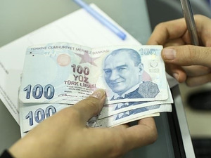 Milyonlarca memuru ilgilendiriyor! Y&uuml;zde 29 arttı: Memurun fazla mesai &uuml;creti belli oldu