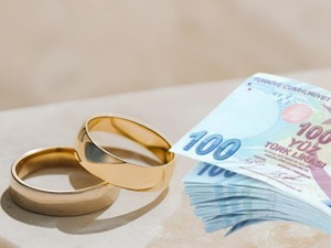 Yeni evleneceklere m&uuml;jde: Faizsiz kredi miktarı artıyor! 
