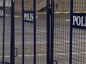 İstanbul'da 4 il&ccedil;eye g&ouml;steri yasağı! G&uuml;n boyu s&uuml;recek
