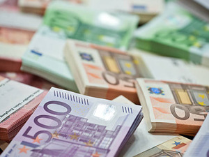 K&uuml;resel para arzı 12 ayda 10 trilyon dolar arttı