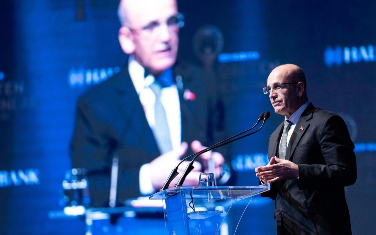 Bakan Şimşek ten &ouml;nemli a&ccedil;ıklamalar! Tarih verdi: "2026 da faiz dışı fazla vereceğiz", G&ouml;rsel 1