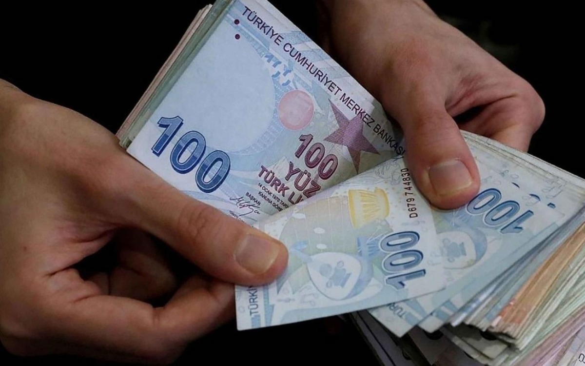 DİSK-AR a&ccedil;ıkladı: Asgari &uuml;cretli enflasyonun altında eziliyor! 10 ayın faturası belli oldu, G&ouml;rsel 1