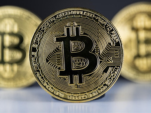 Beklenen oldu! Bitcoin'de tarihi d&uuml;ş&uuml;ş: 23 Hazirandan bu yana ilk defa o seviyenin altında