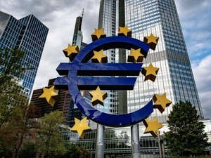 Euro B&ouml;lgesi'nde bileşik PMI Ekim'de 52,5 oldu