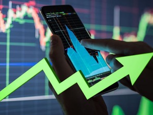 3 sekt&ouml;r, 3 fırsat! enerji, banka ve yazılım hisselerinde y&uuml;zde 100 y&uuml;kseliş potansiyeliyle &ldquo;AL&rdquo; tavsiyesi geldi!