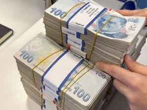 KKM'de d&uuml;ş&uuml;ş s&uuml;r&uuml;yor: 2 milyar TL sınırında kaldı! 