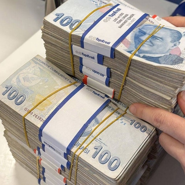 Hazine yarın i&ccedil; bor&ccedil;lanmaya &ccedil;ıkıyor