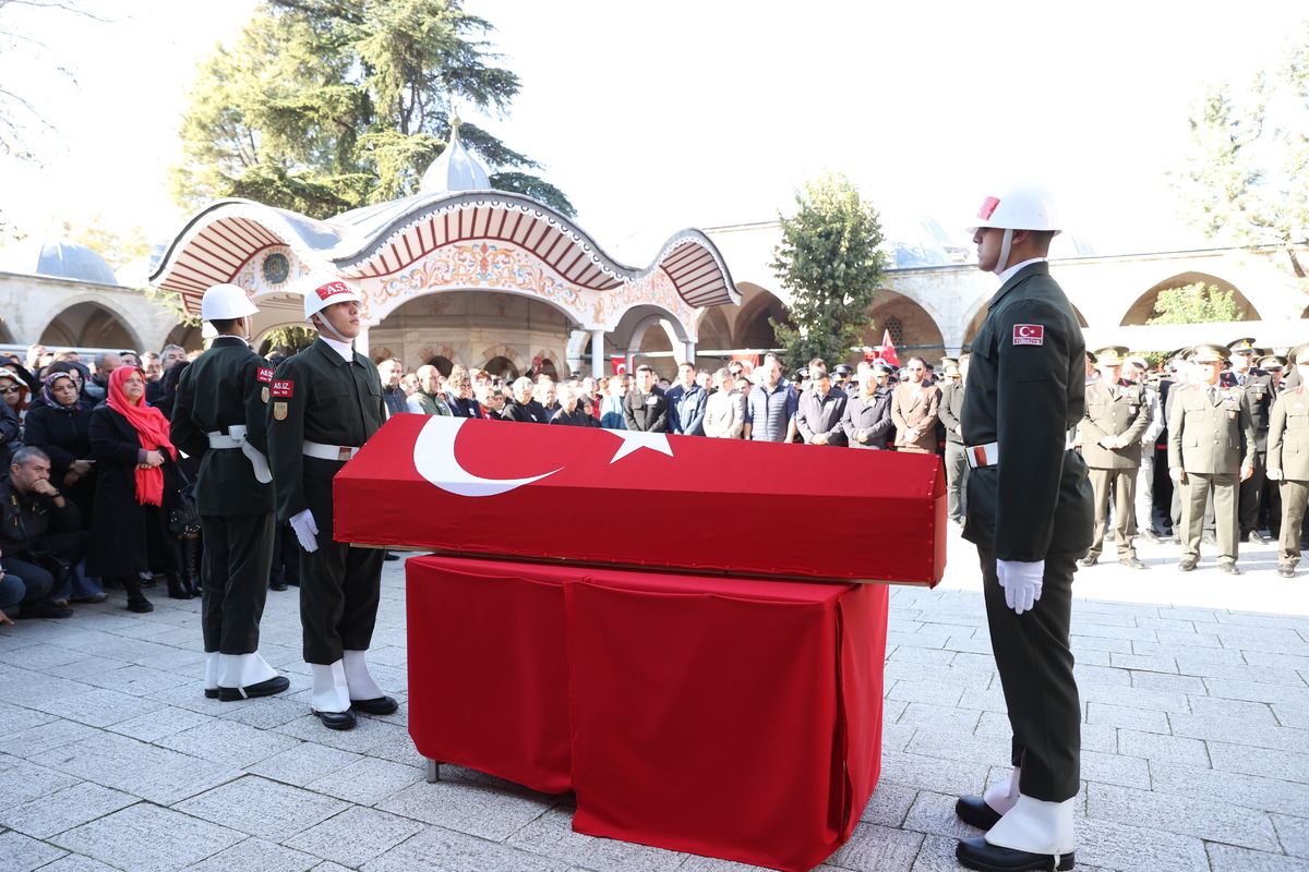 T&uuml;rkiye şehitlerini son yolculuğuna uğurladı, G&ouml;rsel 19