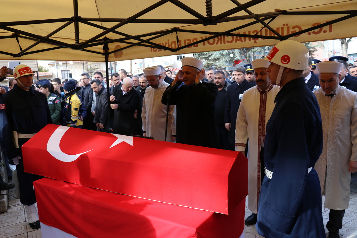 T&uuml;rkiye şehitlerini son yolculuğuna uğurladı, G&ouml;rsel 16