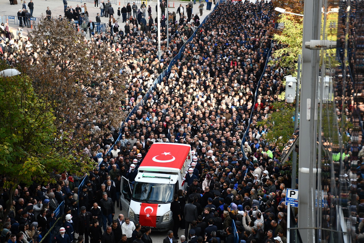 T&uuml;rkiye şehitlerini son yolculuğuna uğurladı, G&ouml;rsel 28