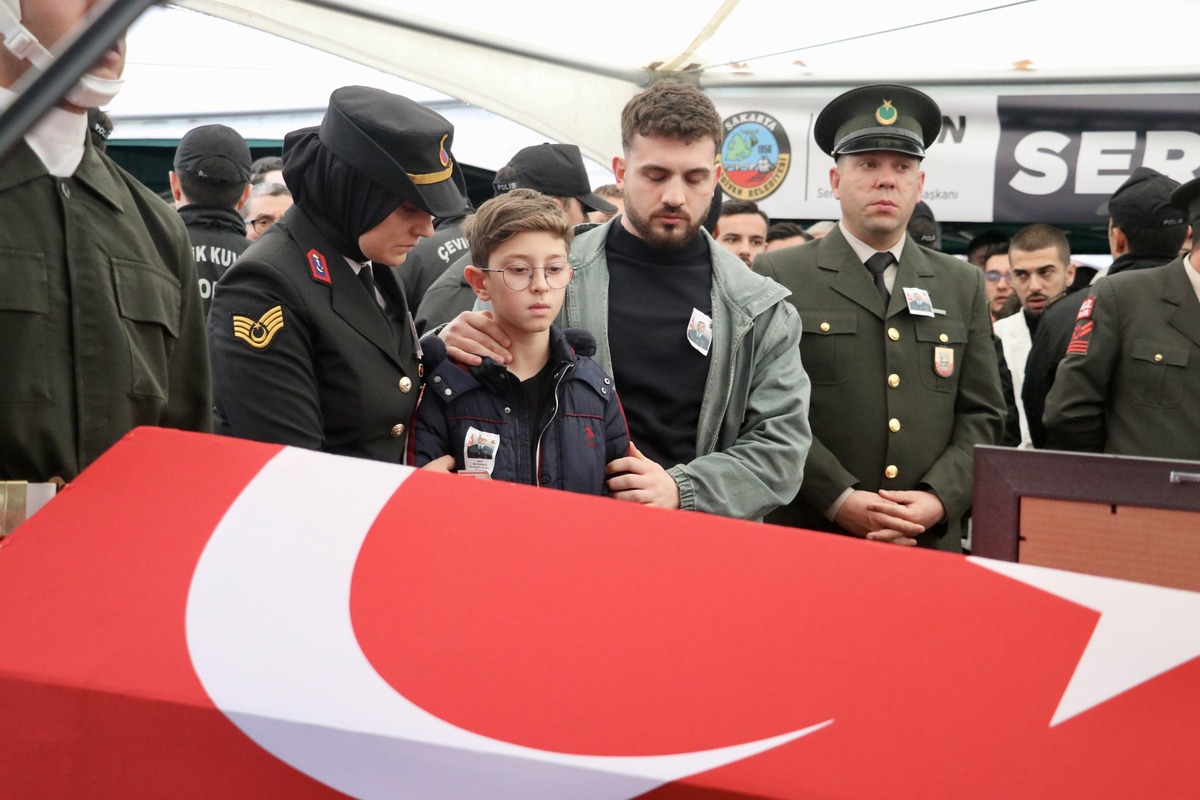 T&uuml;rkiye şehitlerini son yolculuğuna uğurladı, G&ouml;rsel 30