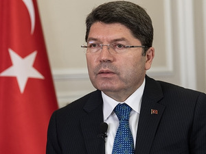 Bakan Tun&ccedil;'tan Bah&ccedil;eli'nin 'İmralı' &ccedil;ıkışına yanıt