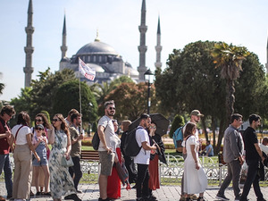 Bakan Ersoy a&ccedil;ıkladı! Turizm verileri belli oldu