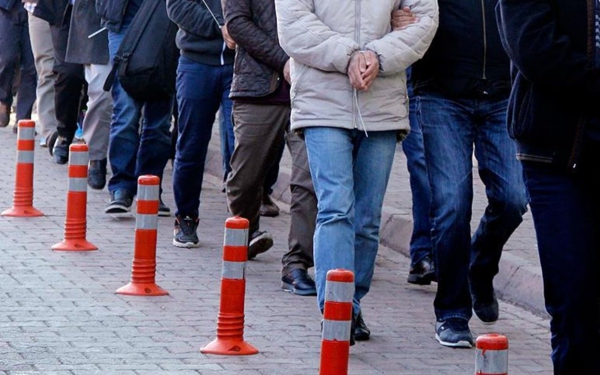 Yasa dışı gelirlerin aklanması operasyonunda 37 ş&uuml;pheli yakalandı, G&ouml;rsel 1